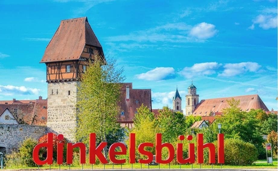 Predaj domu 244 m², pozemok 1.038 m², Dinkelsbühl, Bavorsko Predaj domu 244 m², pozemok 1.038 m², Dinkelsbühl, Bavorsko