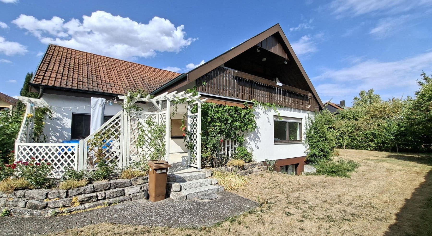 Predaj domu 244 m², pozemok 1.038 m², Dinkelsbühl, Bavorsko Predaj domu 244 m², pozemok 1.038 m², Dinkelsbühl, Bavorsko