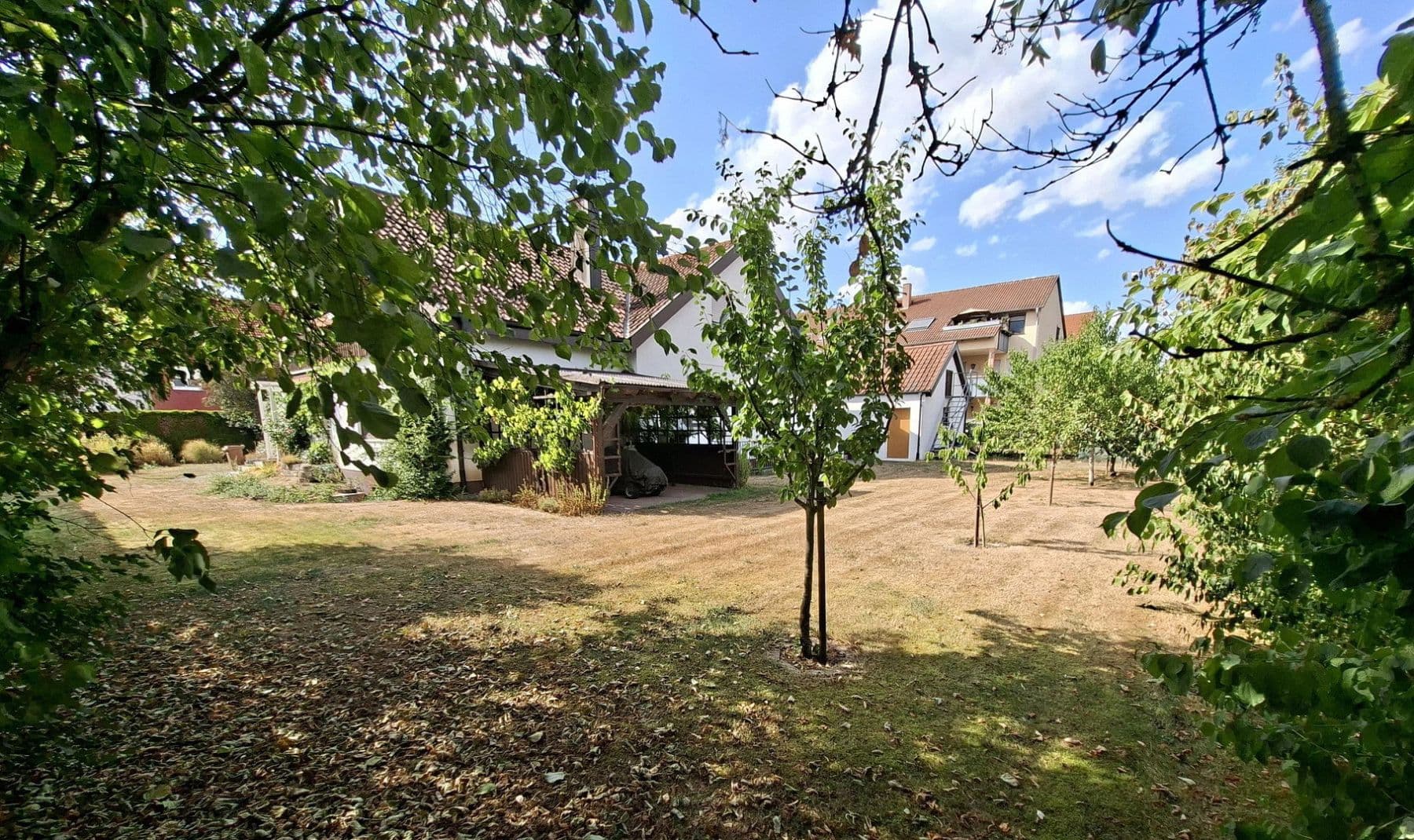 Predaj domu 244 m², pozemok 1.038 m², Dinkelsbühl, Bavorsko Predaj domu 244 m², pozemok 1.038 m², Dinkelsbühl, Bavorsko