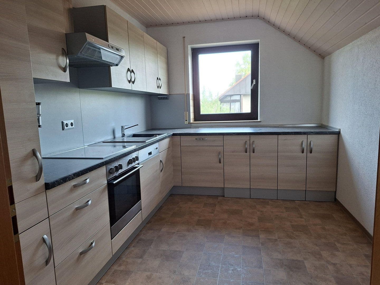 Predaj domu 244 m², pozemok 1.038 m², Dinkelsbühl, Bavorsko Predaj domu 244 m², pozemok 1.038 m², Dinkelsbühl, Bavorsko