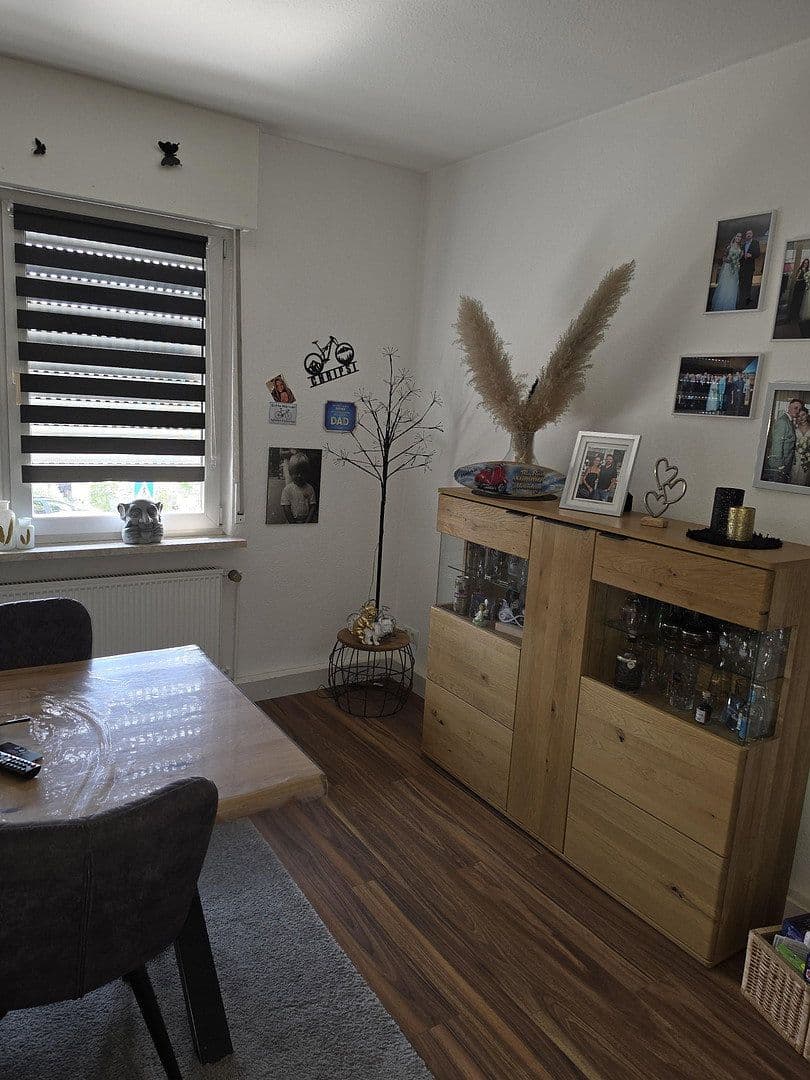 Prenájom bytu 3-izbový 68 m², Bahnhofstr. 37, Plaidt, Porýnie-Falcko Prenájom bytu 3-izbový 68 m², Bahnhofstr. 37, Plaidt, Porýnie-Falcko