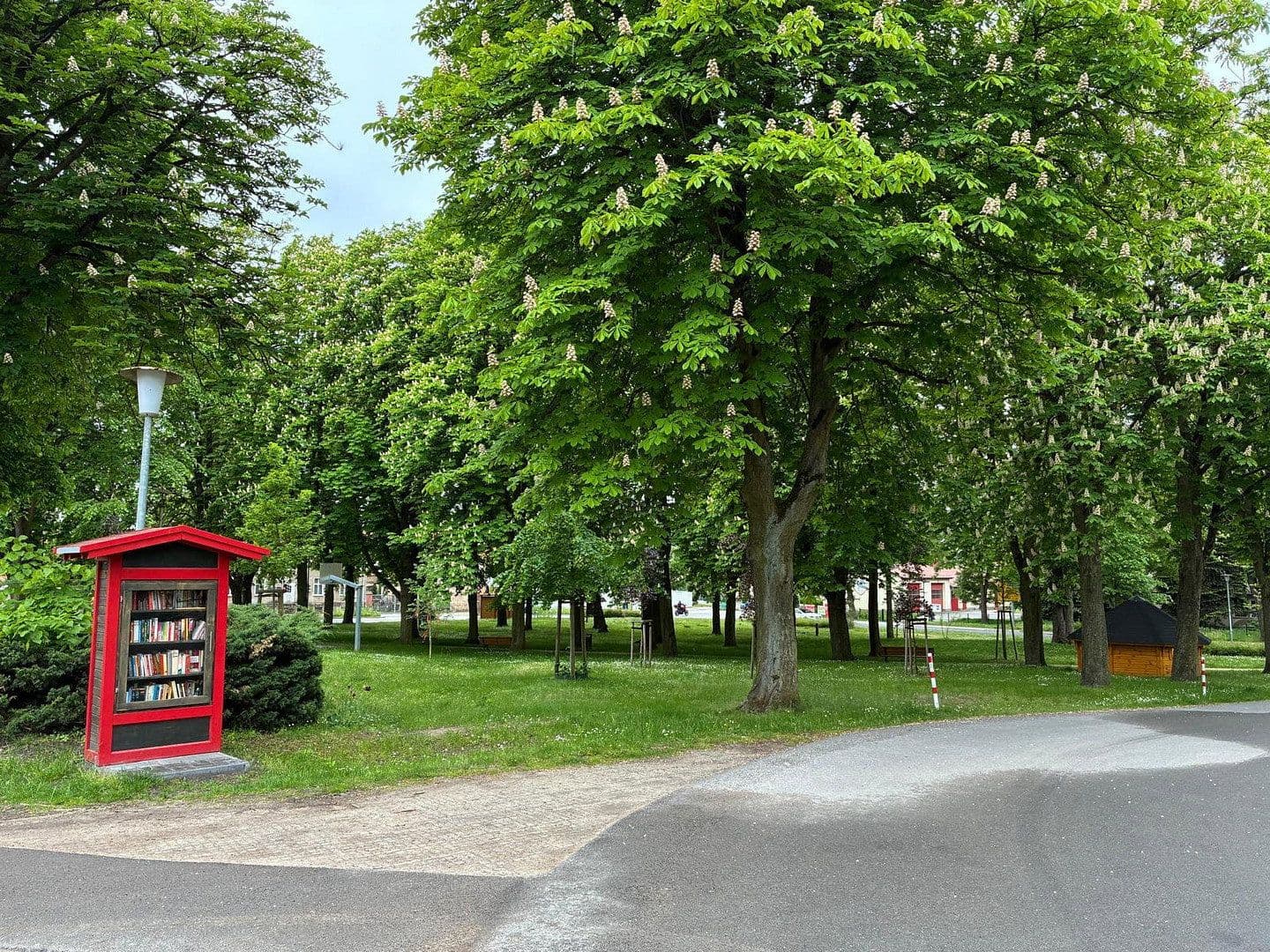 Prenájom bytu 2-izbový 70 m², Nauen, Brandenbursko Prenájom bytu 2-izbový 70 m², Nauen, Brandenbursko
