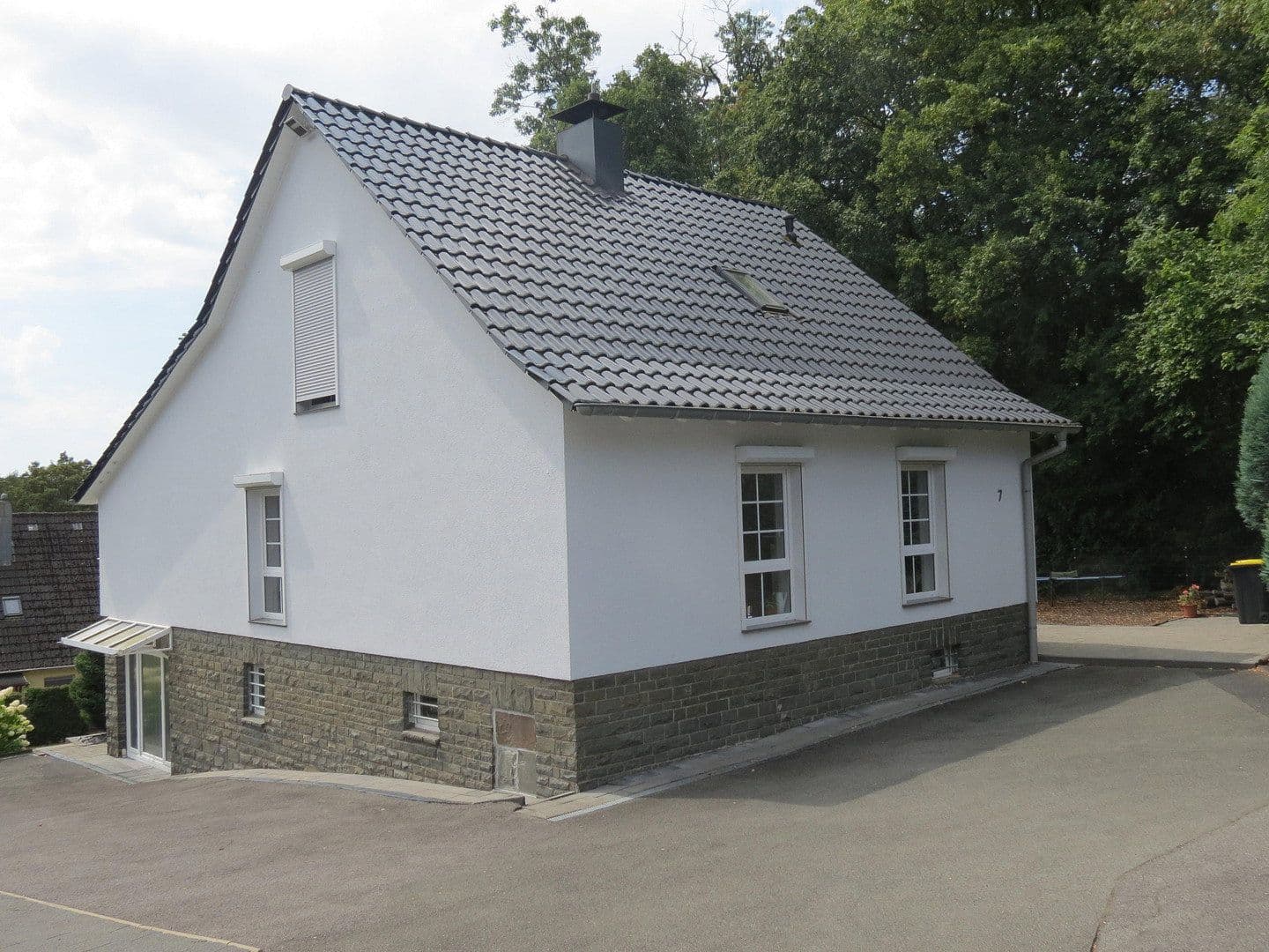 Predaj domu 145 m², pozemok 1.004 m², Remscheid, Severné Porýnie - Westfálsko Predaj domu 145 m², pozemok 1.004 m², Remscheid, Severné Porýnie - Westfálsko