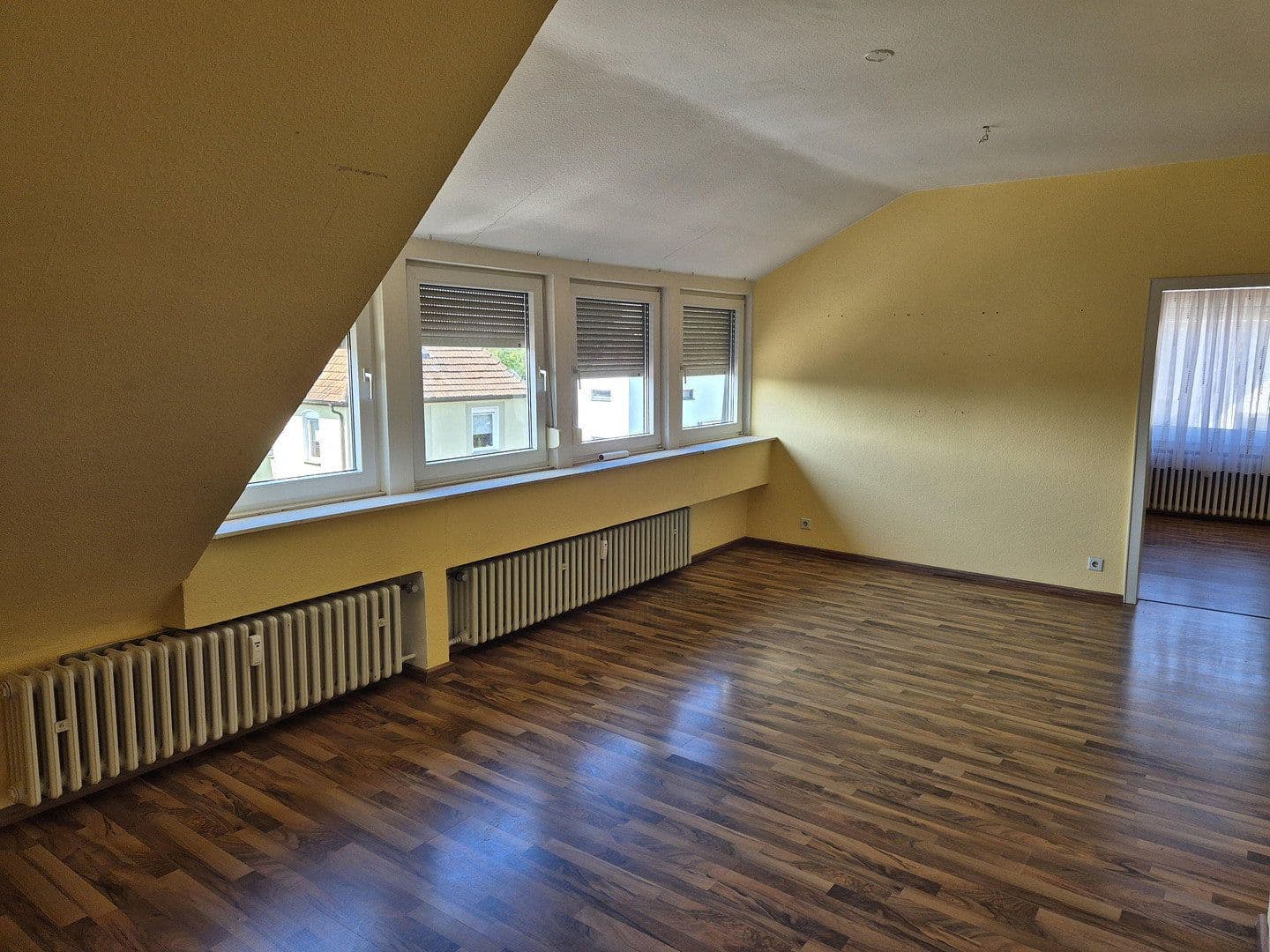 Prenájom bytu 6-izbový 160 m², Stadtholzstr. 81, Herford, Severné Porýnie - Westfálsko Prenájom bytu 6-izbový 160 m², Stadtholzstr. 81, Herford, Severné Porýnie - Westfálsko
