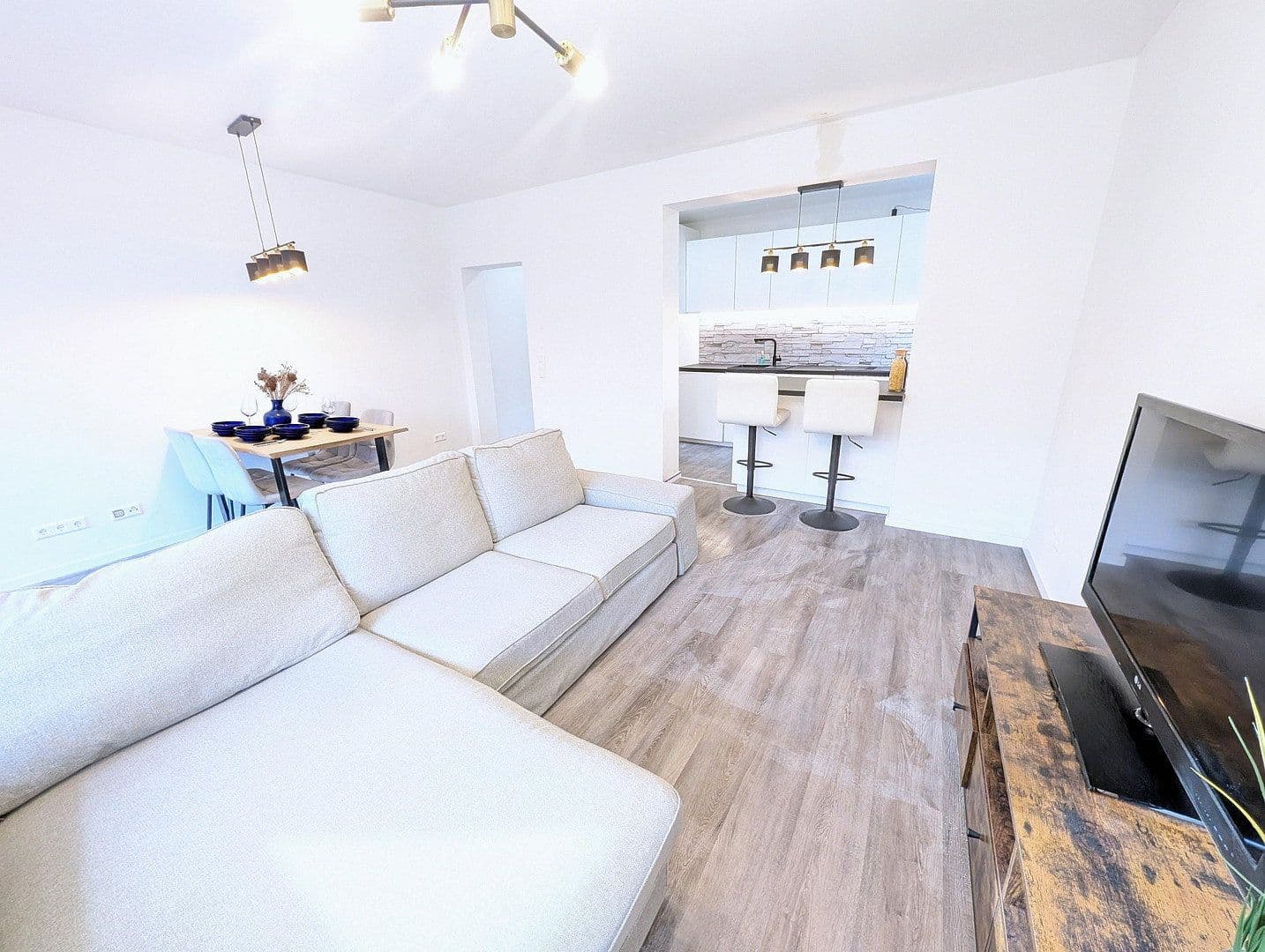 Predaj bytu 4-izbový 92 m², Berlin, Berlín Predaj bytu 4-izbový 92 m², Berlin, Berlín