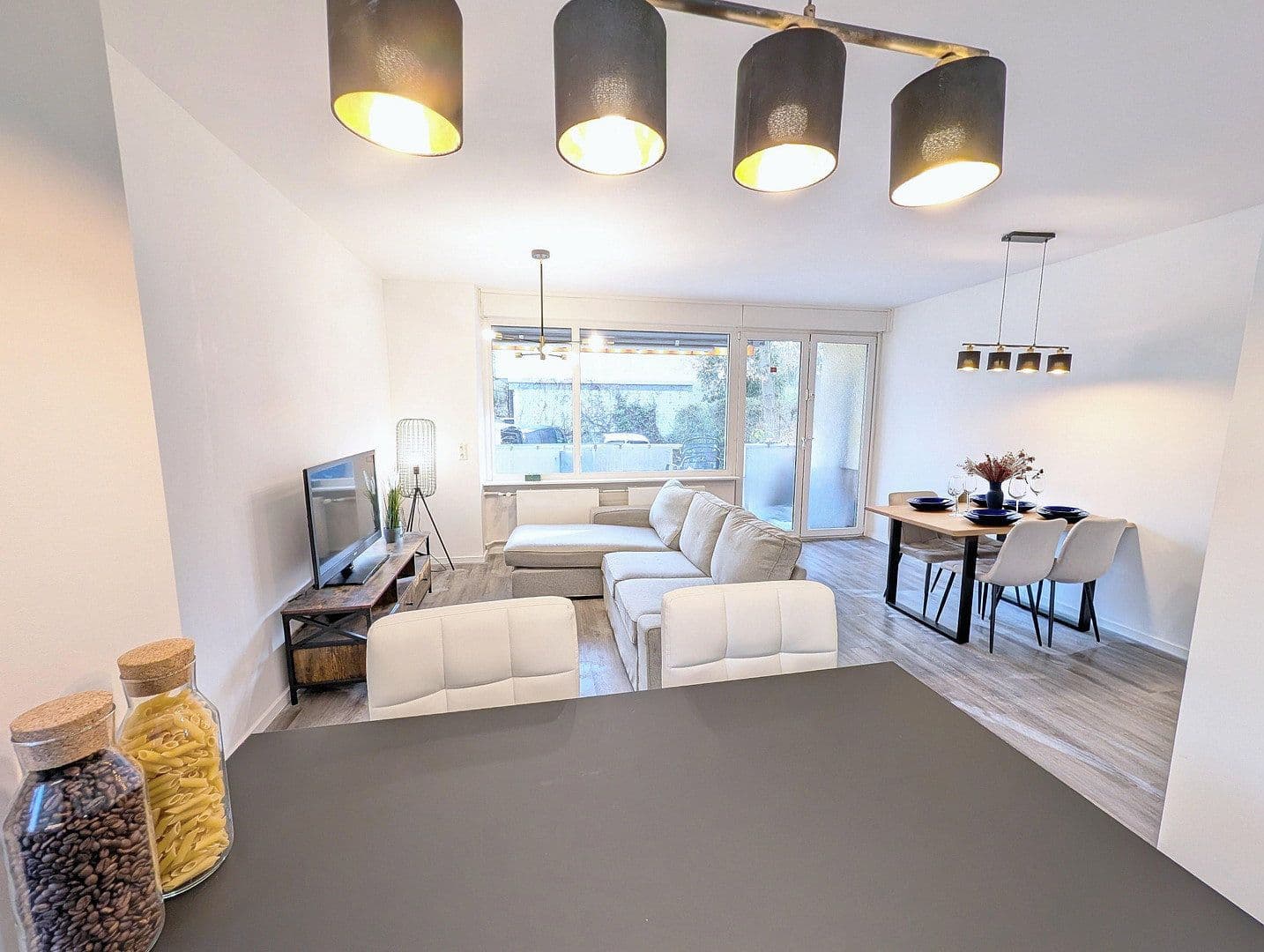 Predaj bytu 4-izbový 92 m², Berlin, Berlín Predaj bytu 4-izbový 92 m², Berlin, Berlín