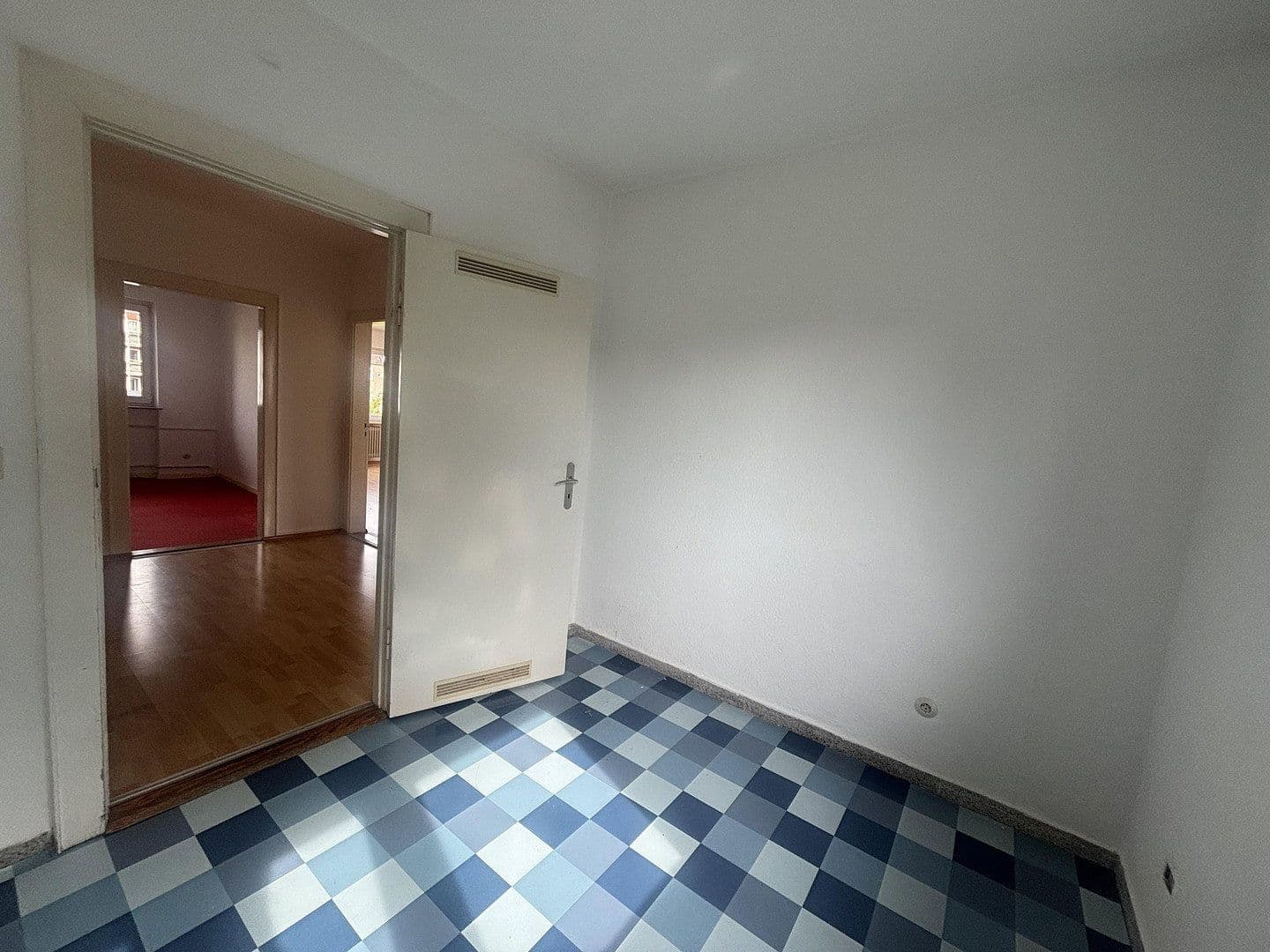 Prenájom bytu 3-izbový 90 m², Westring 337, Kiel, Šlezvicko-Holštajnsko Prenájom bytu 3-izbový 90 m², Westring 337, Kiel, Šlezvicko-Holštajnsko