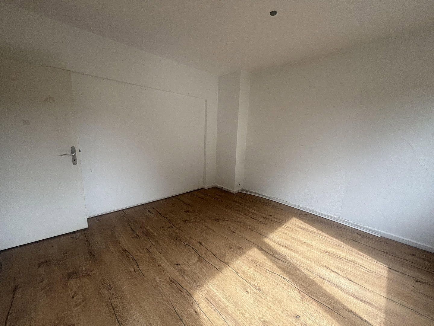 Prenájom bytu 3-izbový 90 m², Westring 337, Kiel, Šlezvicko-Holštajnsko Prenájom bytu 3-izbový 90 m², Westring 337, Kiel, Šlezvicko-Holštajnsko