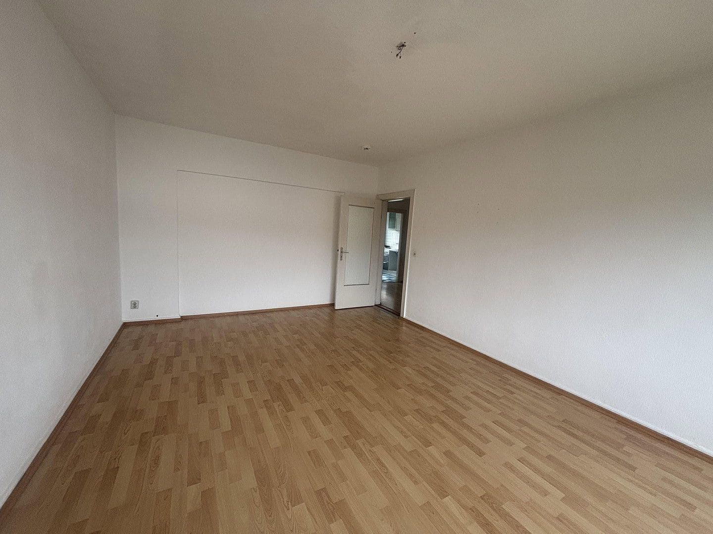 Prenájom bytu 3-izbový 90 m², Westring 337, Kiel, Šlezvicko-Holštajnsko Prenájom bytu 3-izbový 90 m², Westring 337, Kiel, Šlezvicko-Holštajnsko