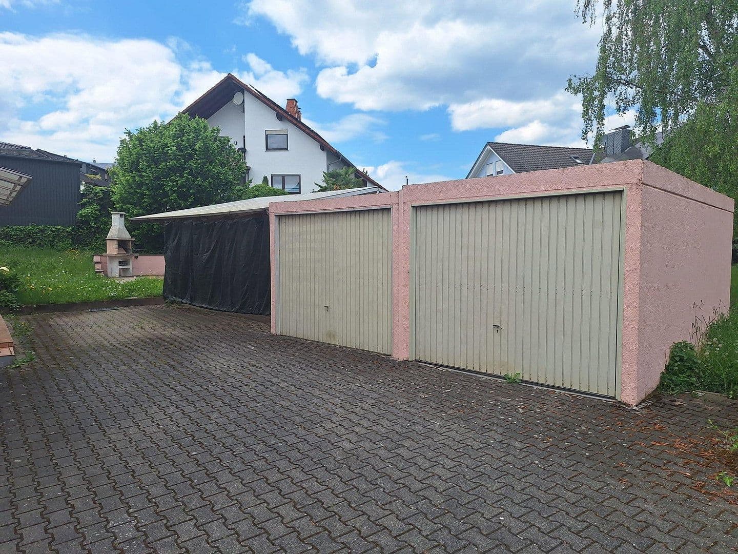 Prenájom bytu 4-izbový 125 m², Neuberg, Hesensko Prenájom bytu 4-izbový 125 m², Neuberg, Hesensko