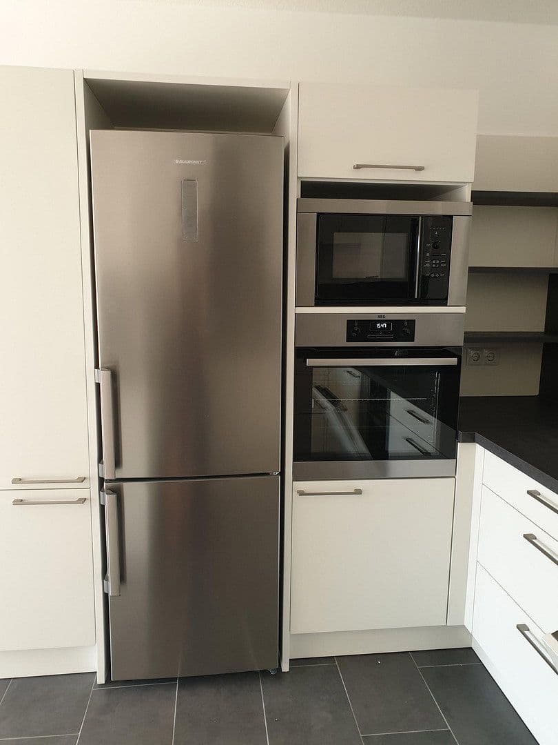 Prenájom domu 165 m², pozemok 289 m², Kaiserslautern, Porýnie-Falcko Prenájom domu 165 m², pozemok 289 m², Kaiserslautern, Porýnie-Falcko
