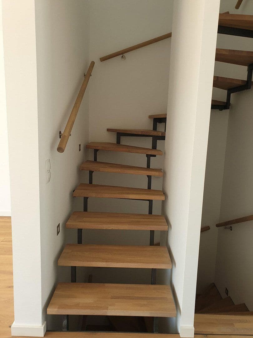 Prenájom domu 165 m², pozemok 289 m², Kaiserslautern, Porýnie-Falcko Prenájom domu 165 m², pozemok 289 m², Kaiserslautern, Porýnie-Falcko