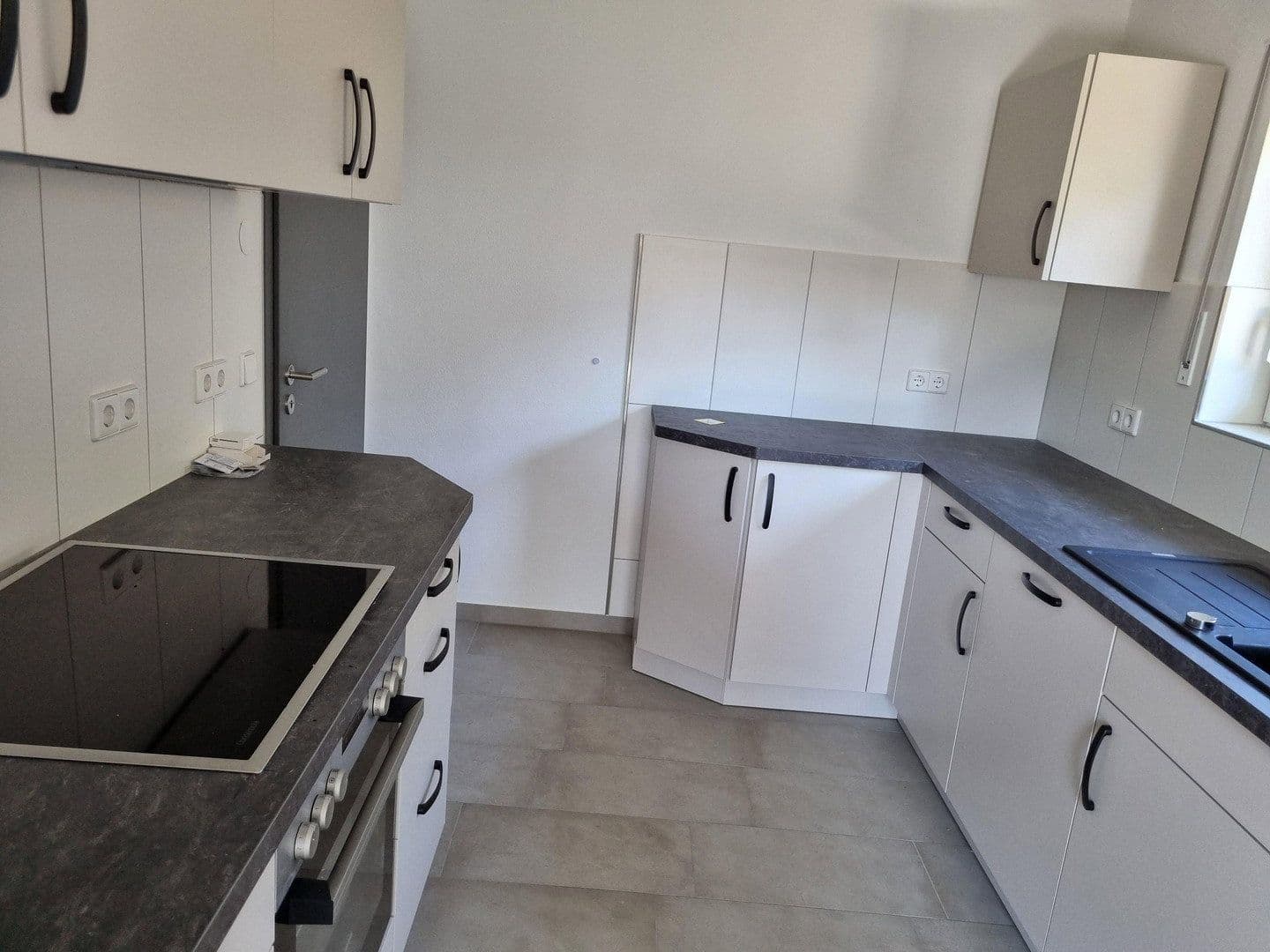 Prenájom bytu 4-izbový 128 m², Stühlingen, Bádensko-Wurttembersko Prenájom bytu 4-izbový 128 m², Stühlingen, Bádensko-Wurttembersko