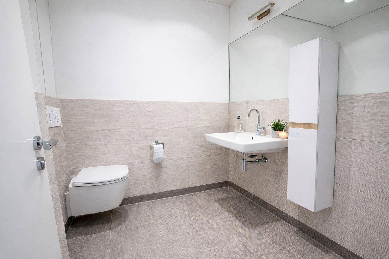 Predaj bytu 5-izbový 199 m², Düsseldorf, Severné Porýnie - Westfálsko Predaj bytu 5-izbový 199 m², Düsseldorf, Severné Porýnie - Westfálsko