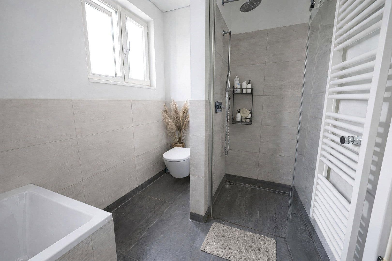 Predaj bytu 5-izbový 199 m², Düsseldorf, Severné Porýnie - Westfálsko Predaj bytu 5-izbový 199 m², Düsseldorf, Severné Porýnie - Westfálsko