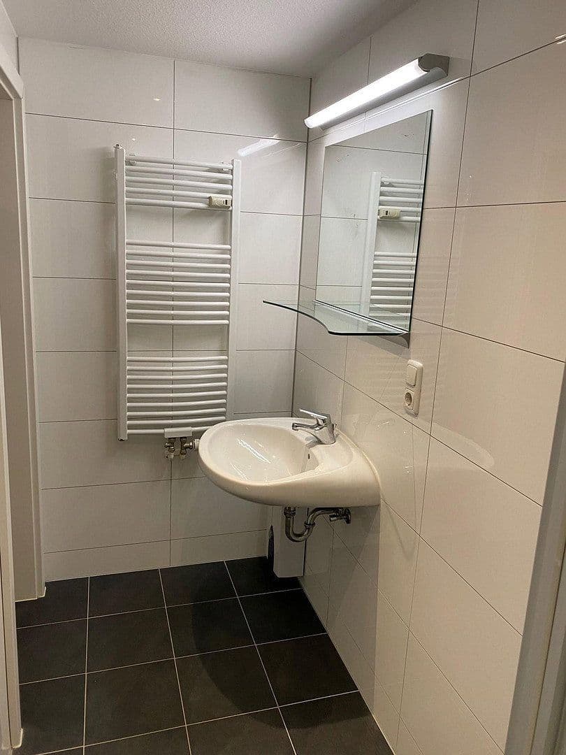 Prenájom bytu 1-izbový 28 m², Mainz, Porýnie-Falcko Prenájom bytu 1-izbový 28 m², Mainz, Porýnie-Falcko