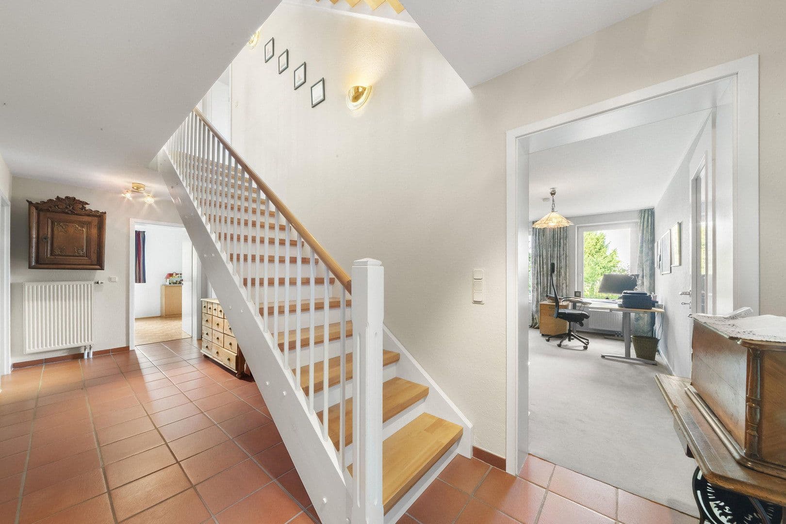 Predaj domu 204 m², pozemok 894 m², Northeim, Dolné Sasko Predaj domu 204 m², pozemok 894 m², Northeim, Dolné Sasko