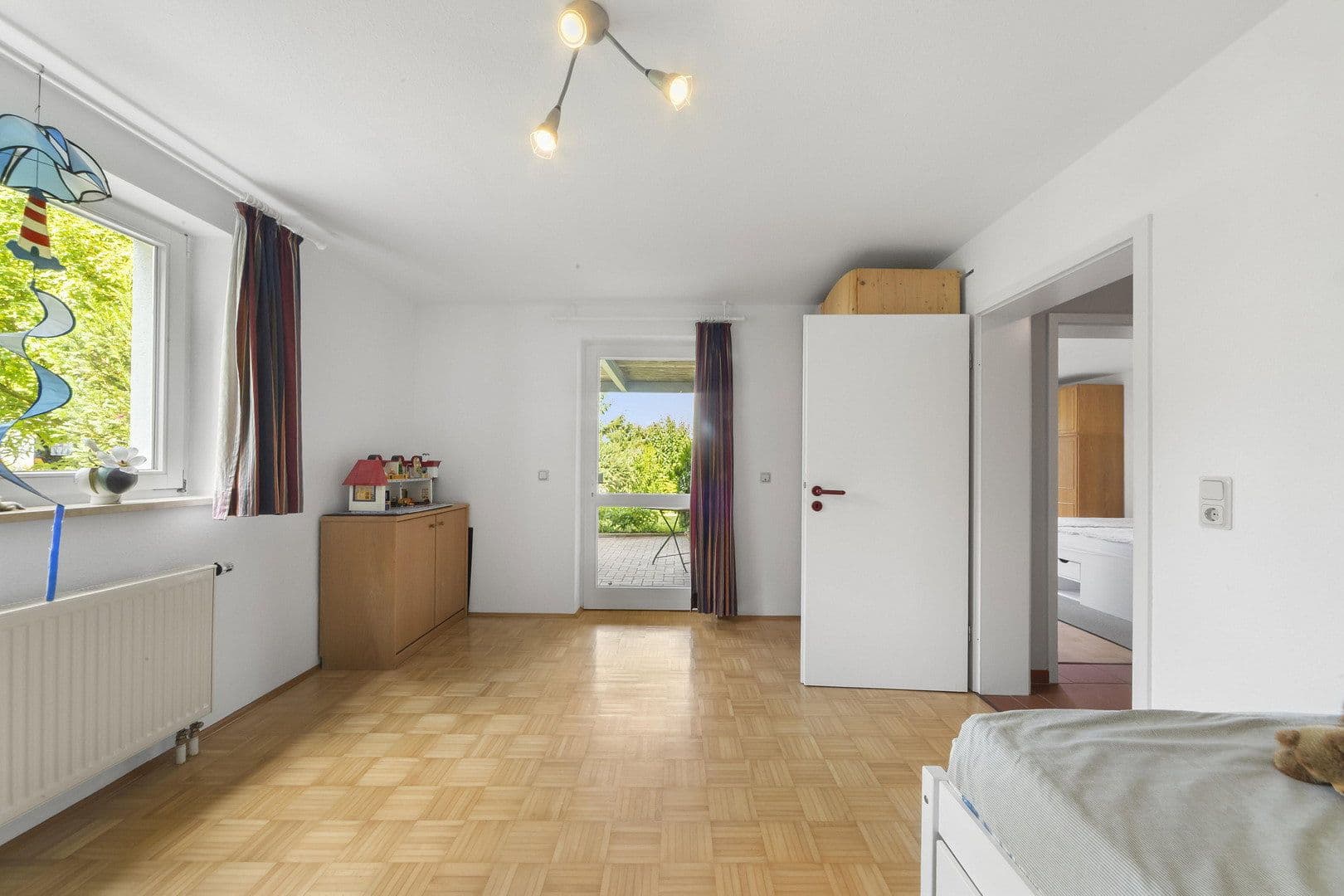 Predaj domu 204 m², pozemok 894 m², Northeim, Dolné Sasko Predaj domu 204 m², pozemok 894 m², Northeim, Dolné Sasko