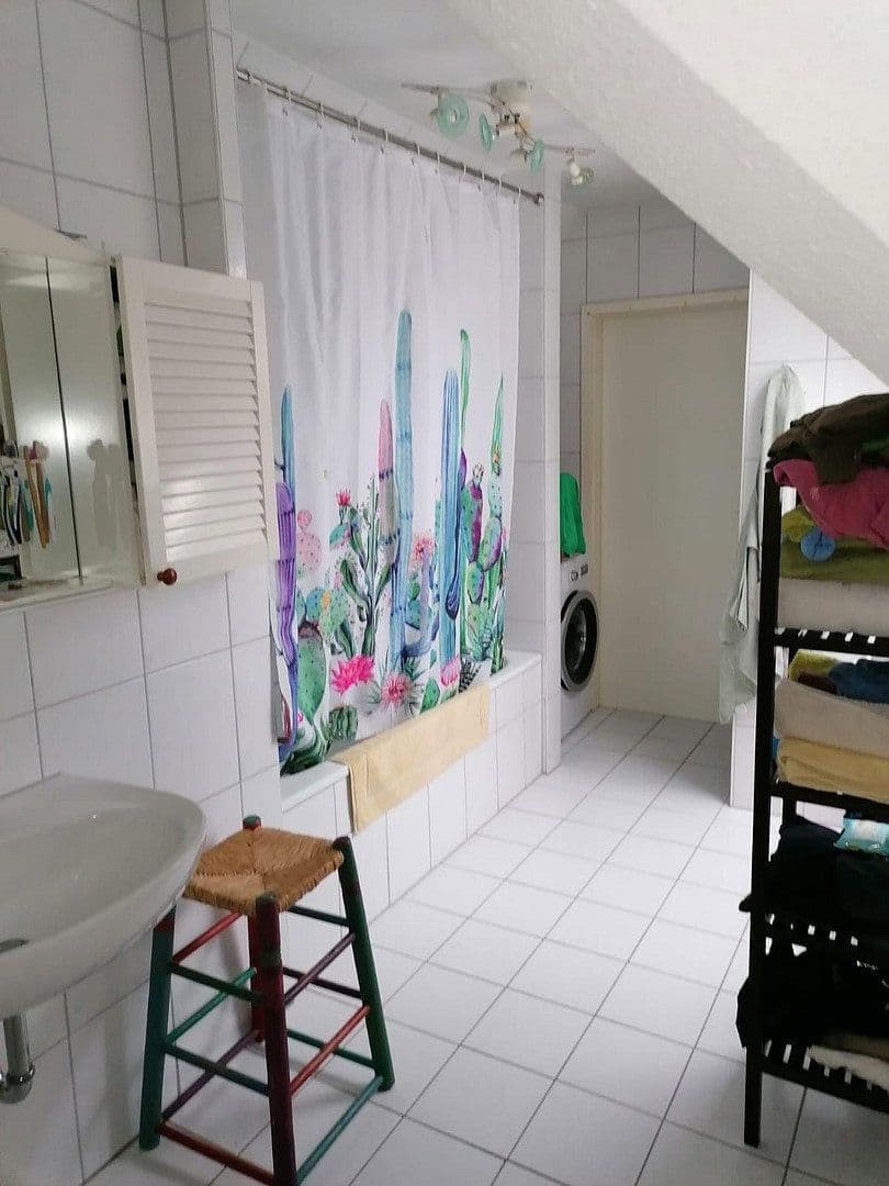 Prenájom bytu 3-izbový 106 m², Malteserordensstraße 4, Freiburg, Bádensko-Wurttembersko Prenájom bytu 3-izbový 106 m², Malteserordensstraße 4, Freiburg, Bádensko-Wurttembersko