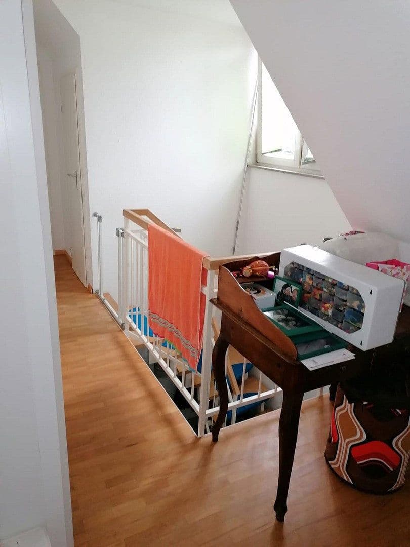 Prenájom bytu 3-izbový 106 m², Malteserordensstraße 4, Freiburg, Bádensko-Wurttembersko Prenájom bytu 3-izbový 106 m², Malteserordensstraße 4, Freiburg, Bádensko-Wurttembersko