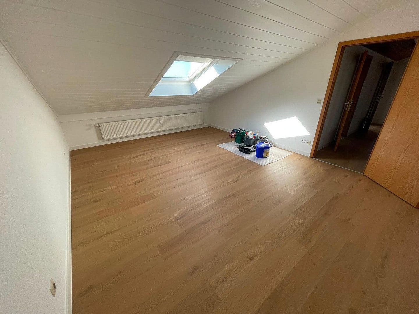 Prenájom bytu 4-izbový 115 m², Brühl, Bádensko-Wurttembersko Prenájom bytu 4-izbový 115 m², Brühl, Bádensko-Wurttembersko