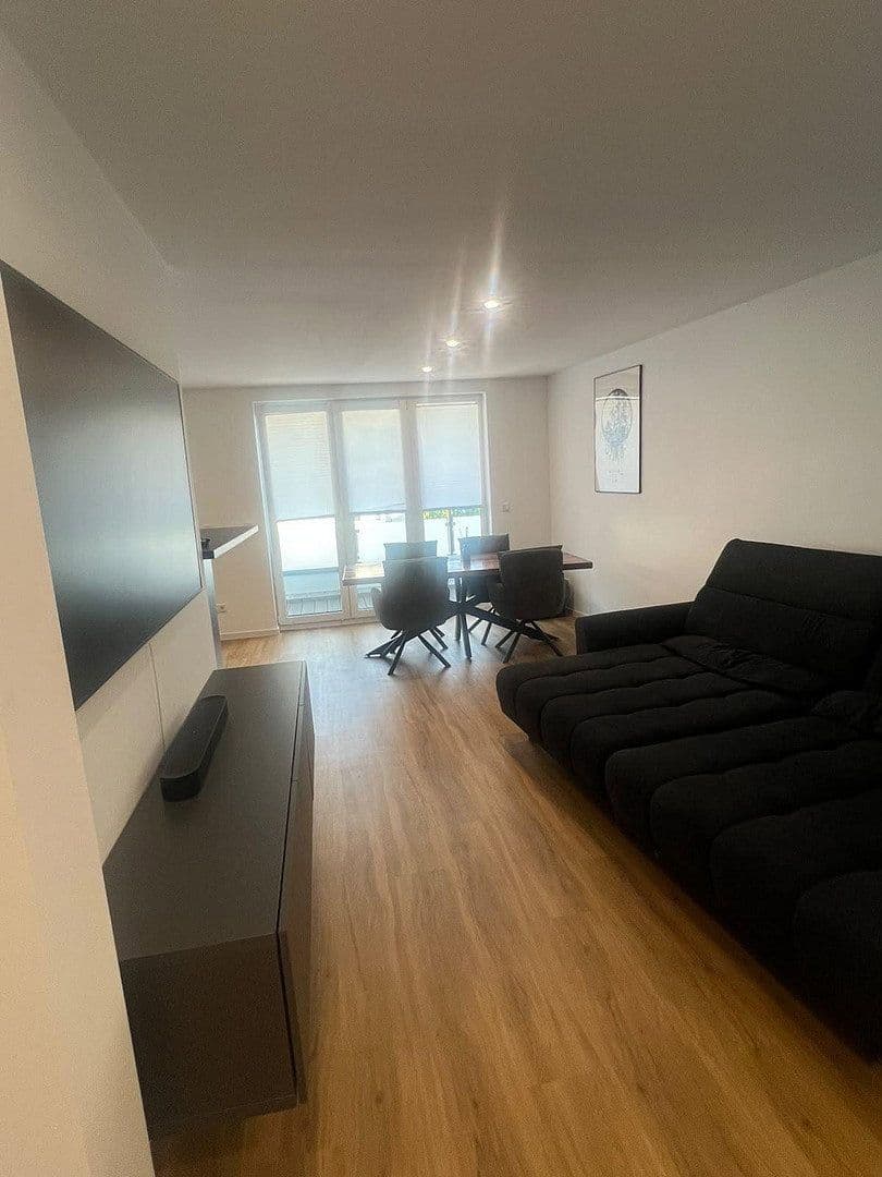 Prenájom bytu 2-izbový 75 m², Weyerstraße 45, Solingen, Severné Porýnie - Westfálsko Prenájom bytu 2-izbový 75 m², Weyerstraße 45, Solingen, Severné Porýnie - Westfálsko