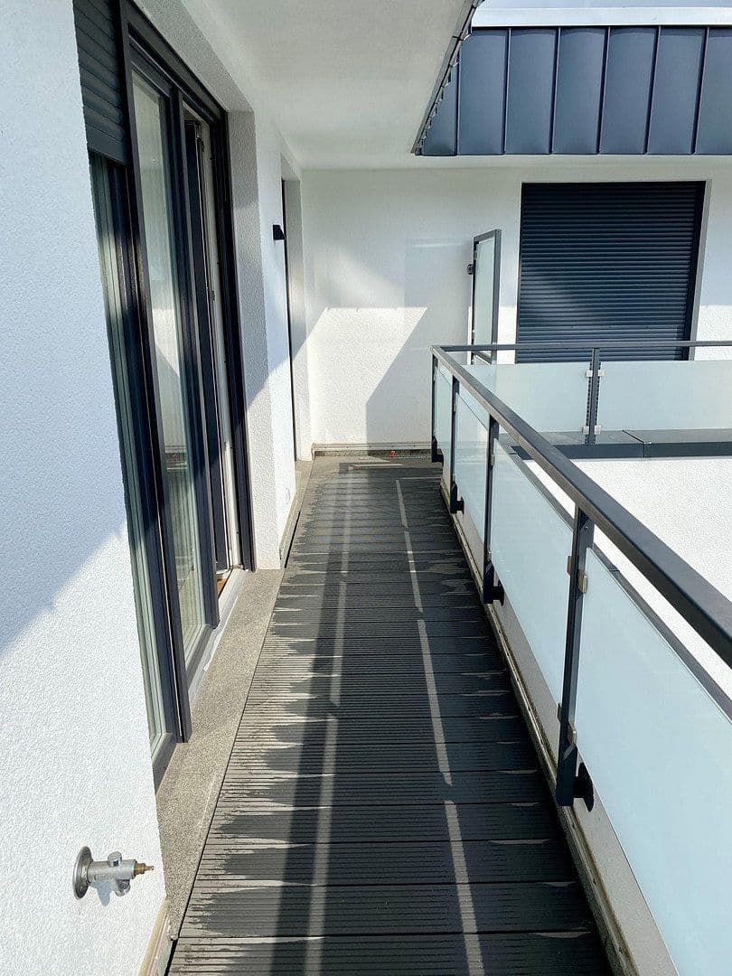 Prenájom bytu 2-izbový 75 m², Weyerstraße 45, Solingen, Severné Porýnie - Westfálsko Prenájom bytu 2-izbový 75 m², Weyerstraße 45, Solingen, Severné Porýnie - Westfálsko