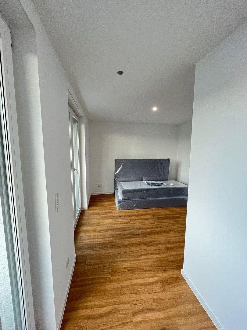 Prenájom bytu 2-izbový 75 m², Weyerstraße 45, Solingen, Severné Porýnie - Westfálsko Prenájom bytu 2-izbový 75 m², Weyerstraße 45, Solingen, Severné Porýnie - Westfálsko