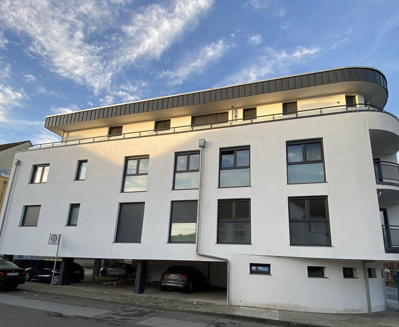 Prenájom bytu 2-izbový 75 m², Weyerstraße 45, Solingen, Severné Porýnie - Westfálsko Prenájom bytu 2-izbový 75 m², Weyerstraße 45, Solingen, Severné Porýnie - Westfálsko