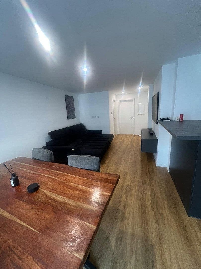 Prenájom bytu 2-izbový 75 m², Weyerstraße 45, Solingen, Severné Porýnie - Westfálsko Prenájom bytu 2-izbový 75 m², Weyerstraße 45, Solingen, Severné Porýnie - Westfálsko