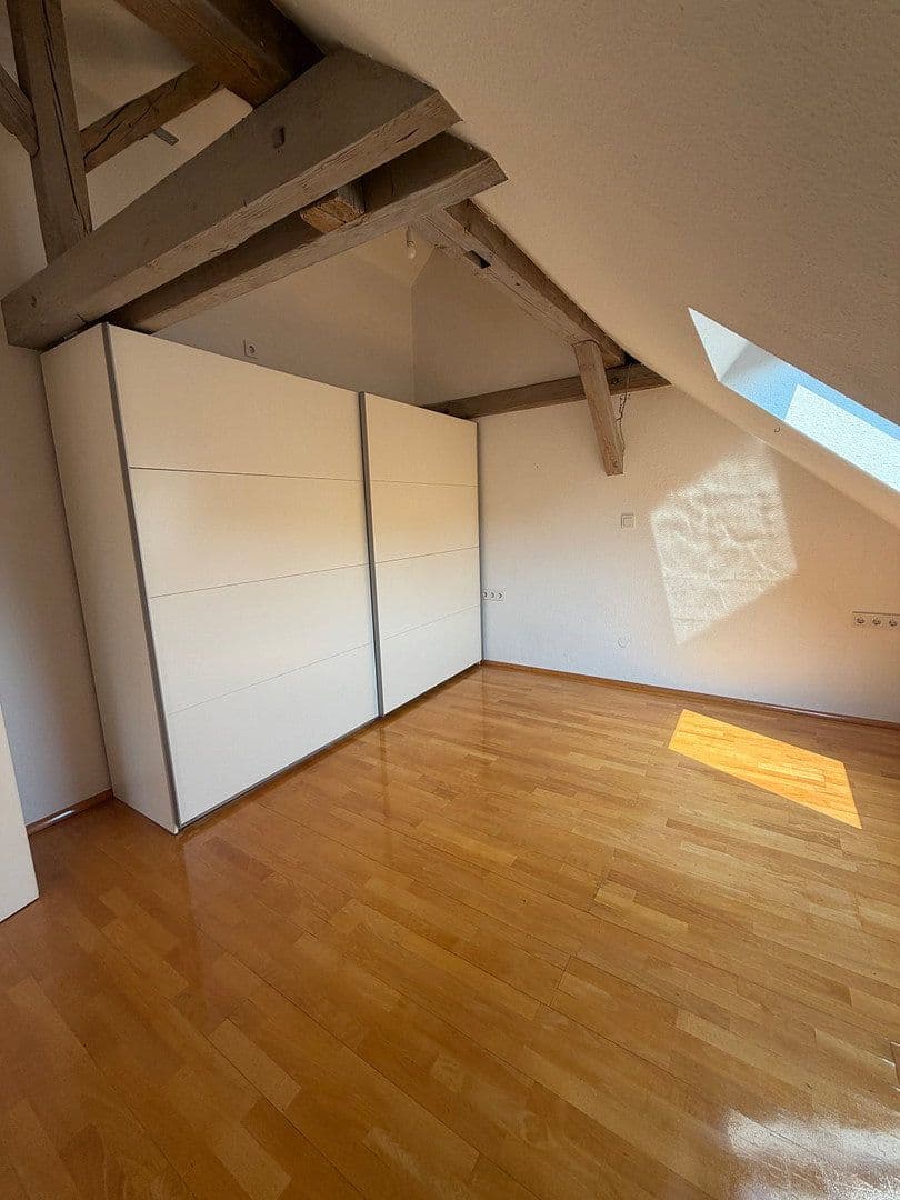 Prenájom bytu 2-izbový 62 m², Stuttgart, Bádensko-Wurttembersko Prenájom bytu 2-izbový 62 m², Stuttgart, Bádensko-Wurttembersko