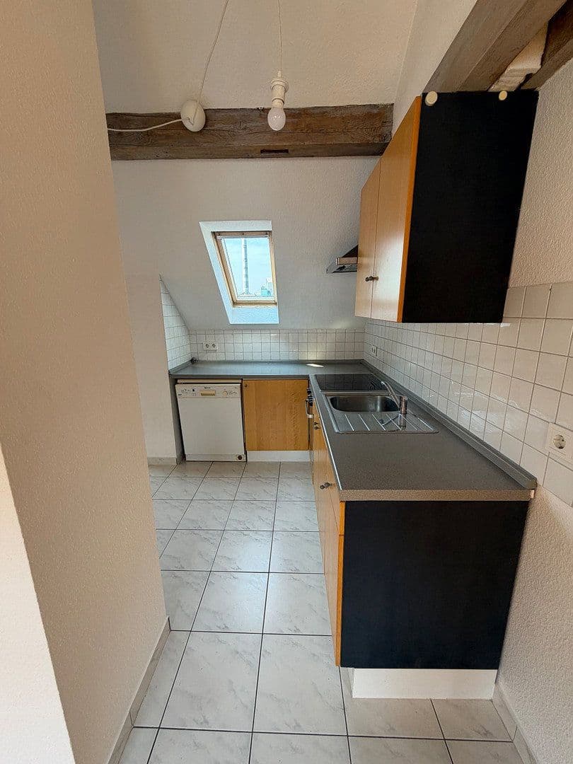 Prenájom bytu 2-izbový 62 m², Stuttgart, Bádensko-Wurttembersko Prenájom bytu 2-izbový 62 m², Stuttgart, Bádensko-Wurttembersko