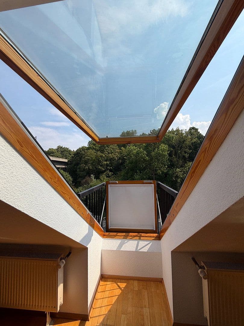 Prenájom bytu 2-izbový 62 m², Stuttgart, Bádensko-Wurttembersko Prenájom bytu 2-izbový 62 m², Stuttgart, Bádensko-Wurttembersko