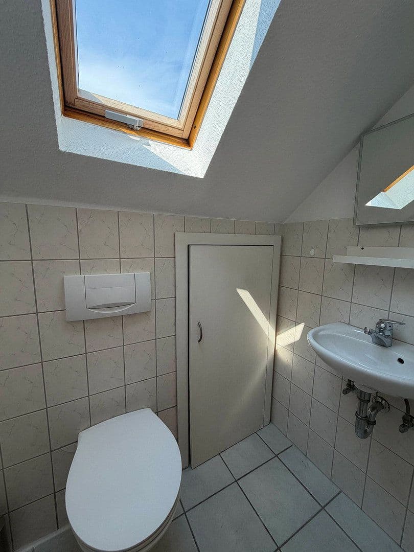 Prenájom bytu 2-izbový 62 m², Stuttgart, Bádensko-Wurttembersko Prenájom bytu 2-izbový 62 m², Stuttgart, Bádensko-Wurttembersko