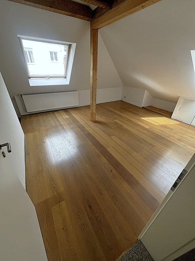 Prenájom bytu 3-izbový 72 m², Ludwigstraße 110A, Stuttgart, Bádensko-Wurttembersko Prenájom bytu 3-izbový 72 m², Ludwigstraße 110A, Stuttgart, Bádensko-Wurttembersko