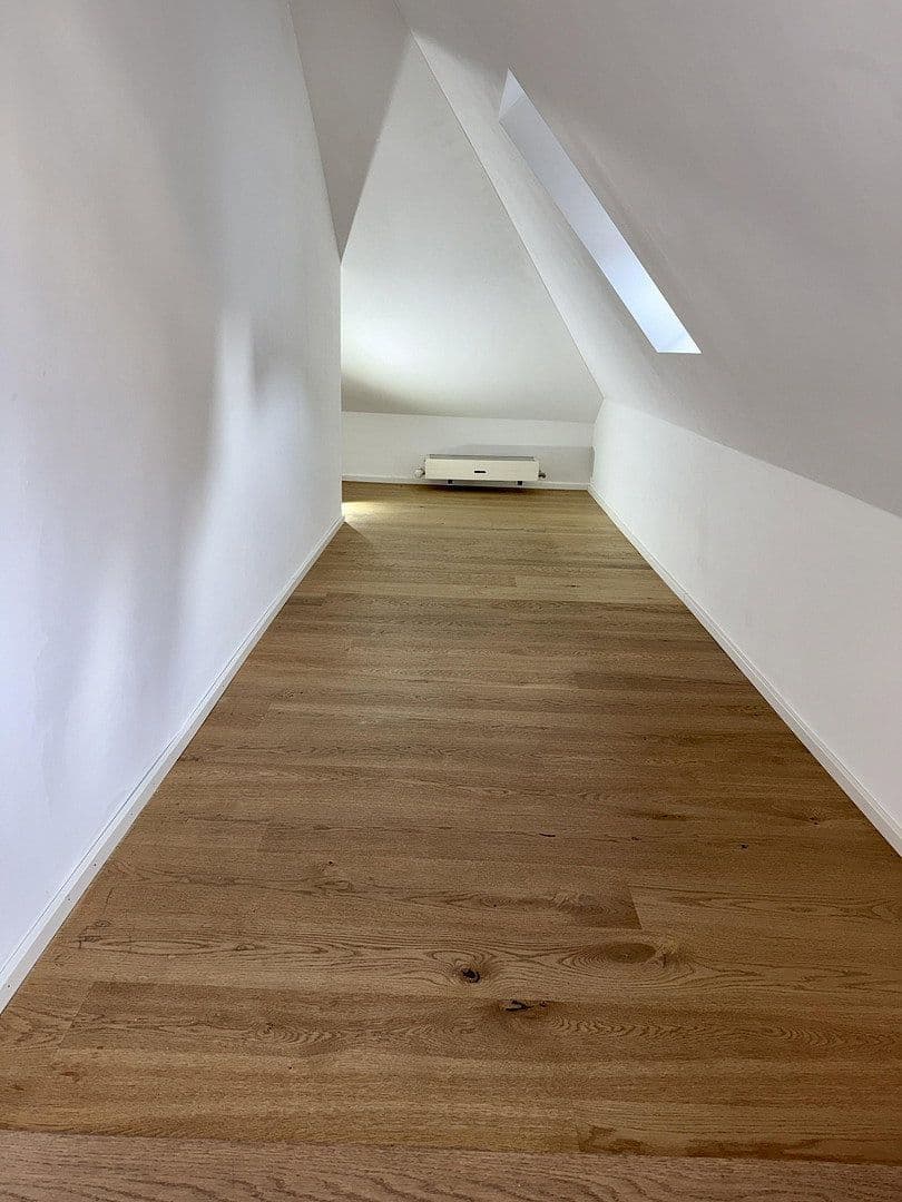 Prenájom bytu 3-izbový 72 m², Ludwigstraße 110A, Stuttgart, Bádensko-Wurttembersko Prenájom bytu 3-izbový 72 m², Ludwigstraße 110A, Stuttgart, Bádensko-Wurttembersko