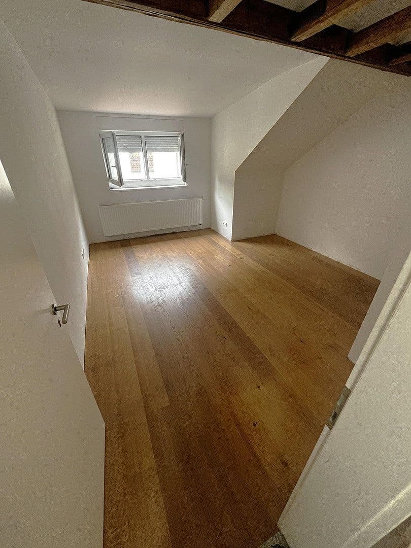 Prenájom bytu 3-izbový 72 m², Ludwigstraße 110A, Stuttgart, Bádensko-Wurttembersko Prenájom bytu 3-izbový 72 m², Ludwigstraße 110A, Stuttgart, Bádensko-Wurttembersko