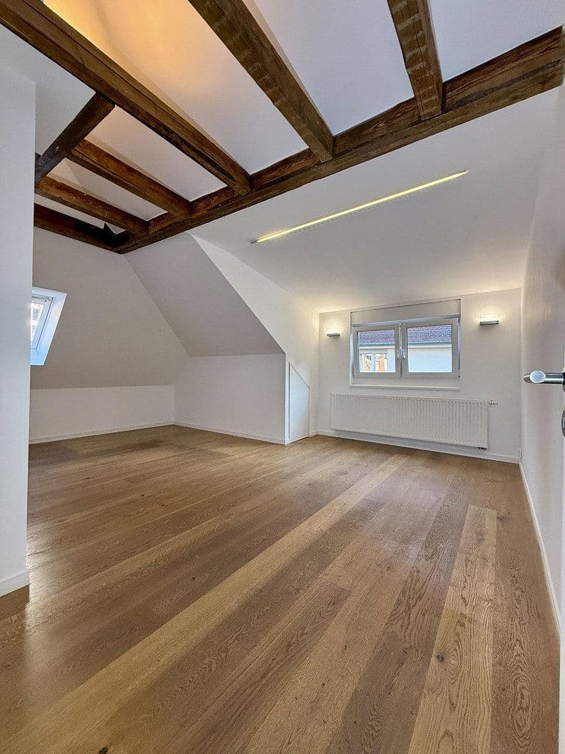 Prenájom bytu 3-izbový 72 m², Ludwigstraße 110A, Stuttgart, Bádensko-Wurttembersko Prenájom bytu 3-izbový 72 m², Ludwigstraße 110A, Stuttgart, Bádensko-Wurttembersko