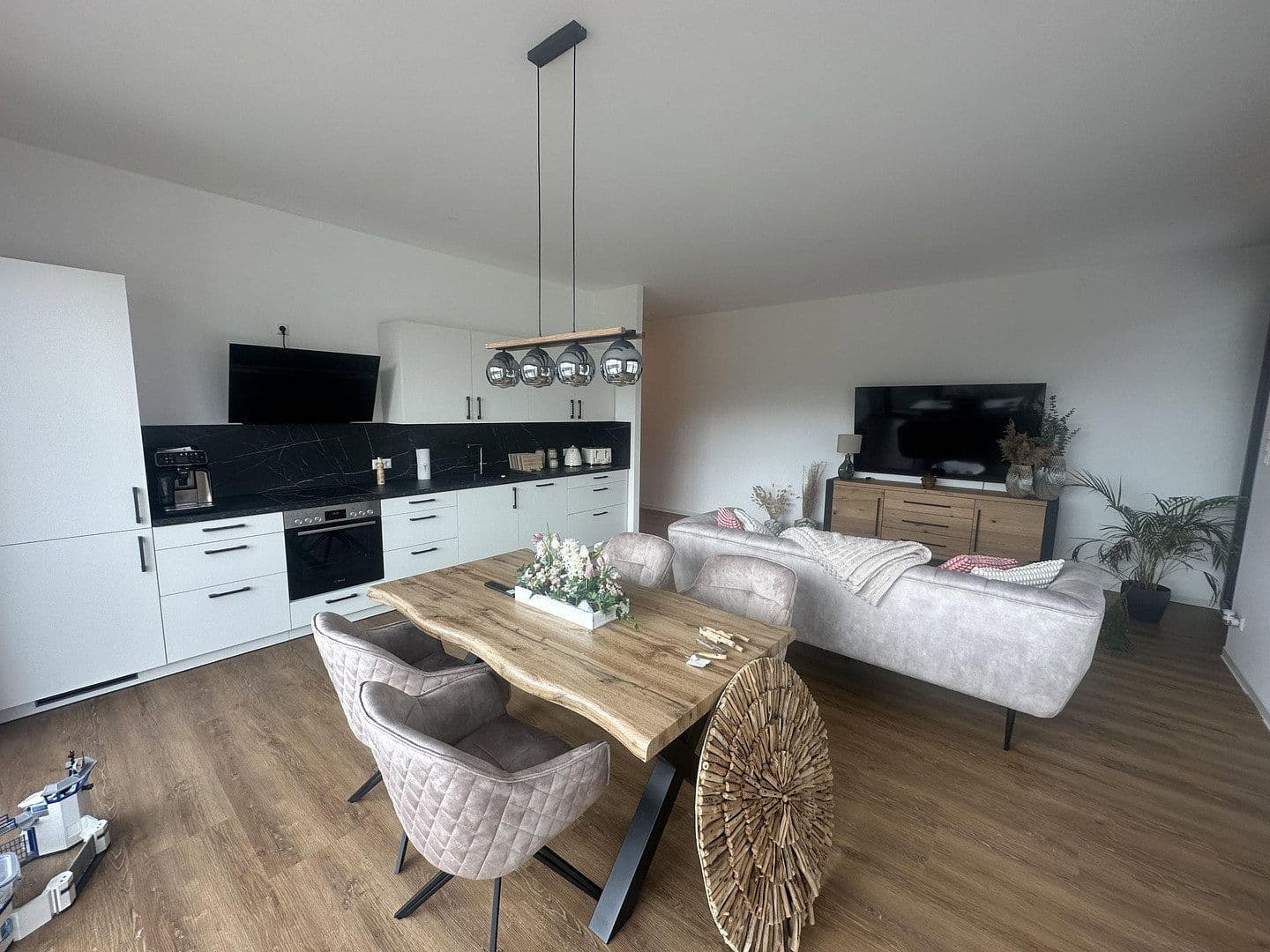 Prenájom bytu 2-izbový 72 m², Marktplatz 1, Blaustein, Bádensko-Wurttembersko Prenájom bytu 2-izbový 72 m², Marktplatz 1, Blaustein, Bádensko-Wurttembersko
