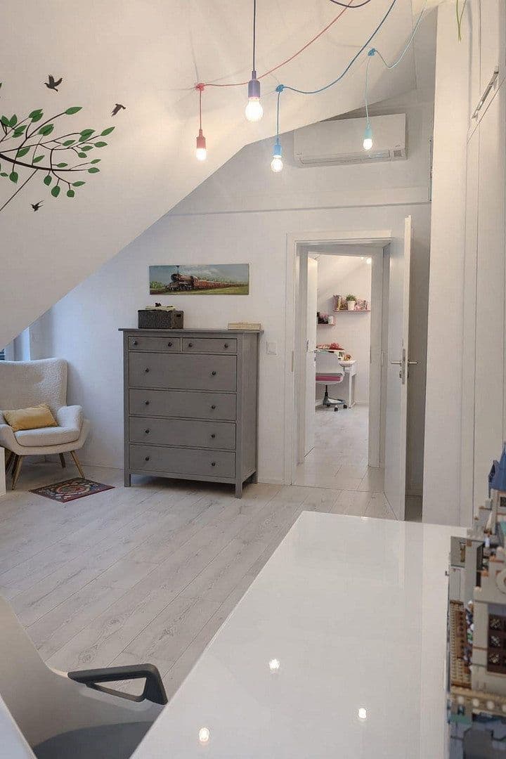 Predaj domu 165 m², pozemok 878 m², Kirchseeon, Bavorsko Predaj domu 165 m², pozemok 878 m², Kirchseeon, Bavorsko