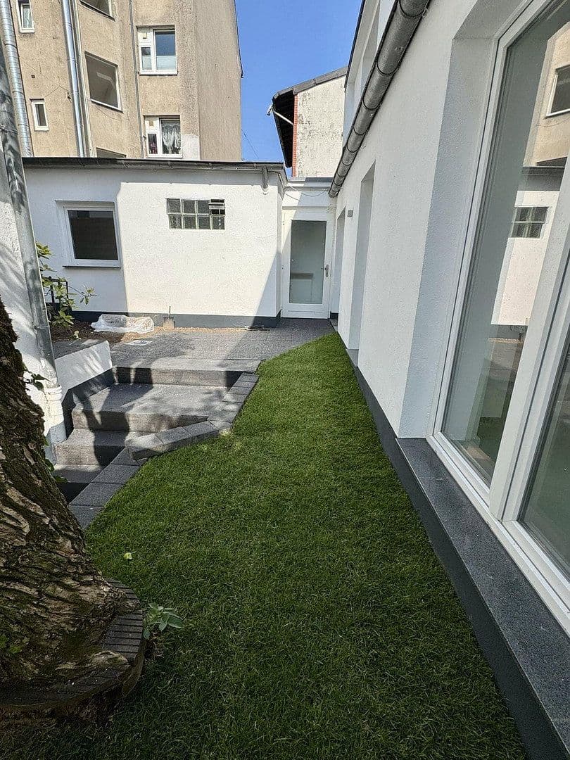 Prenájom bytu 2-izbový 65 m², Birkenstraße 149, Düsseldorf, Severné Porýnie - Westfálsko Prenájom bytu 2-izbový 65 m², Birkenstraße 149, Düsseldorf, Severné Porýnie - Westfálsko