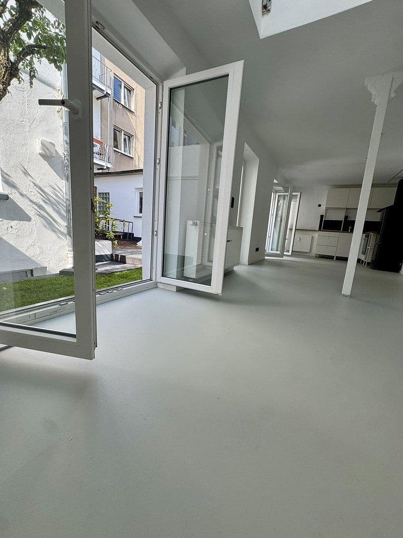 Prenájom bytu 2-izbový 65 m², Birkenstraße 149, Düsseldorf, Severné Porýnie - Westfálsko Prenájom bytu 2-izbový 65 m², Birkenstraße 149, Düsseldorf, Severné Porýnie - Westfálsko