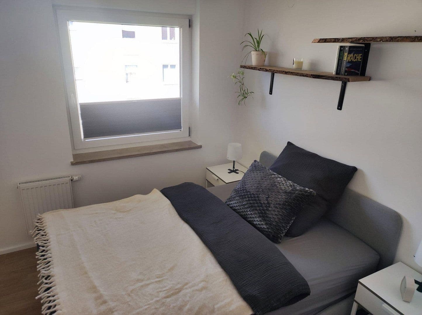 Prenájom bytu 1-izbový 48 m², München, Bavorsko Prenájom bytu 1-izbový 48 m², München, Bavorsko