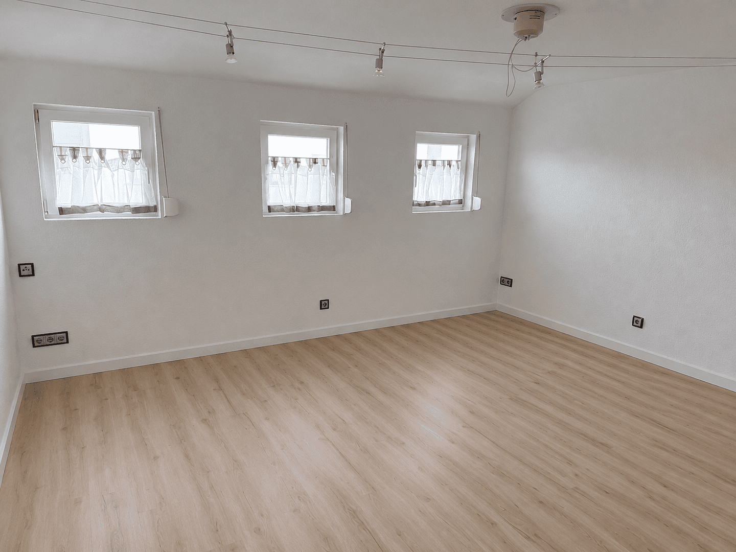 Prenájom bytu 3-izbový 66 m², Villingen-Schwenningen, Bádensko-Wurttembersko Prenájom bytu 3-izbový 66 m², Villingen-Schwenningen, Bádensko-Wurttembersko