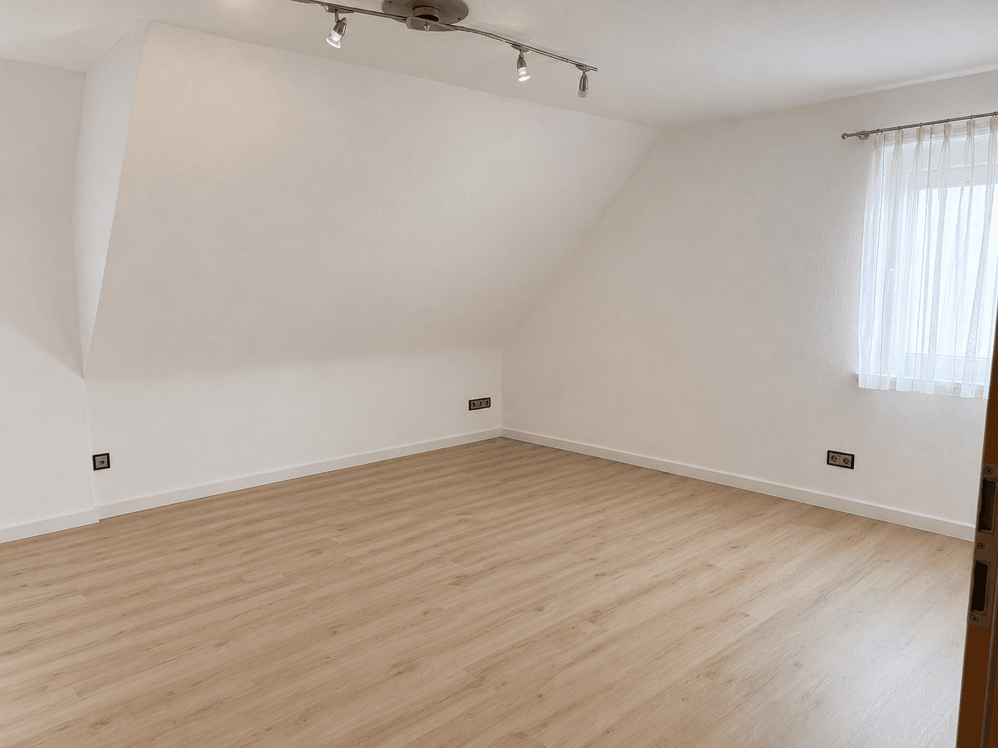 Prenájom bytu 3-izbový 66 m², Villingen-Schwenningen, Bádensko-Wurttembersko Prenájom bytu 3-izbový 66 m², Villingen-Schwenningen, Bádensko-Wurttembersko