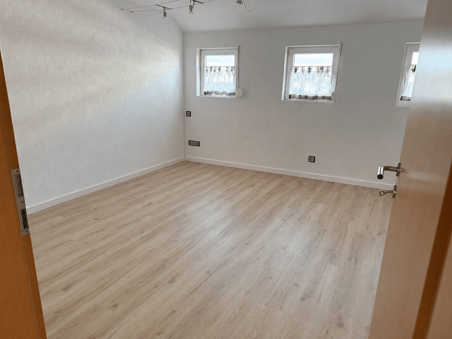 Prenájom bytu 3-izbový 66 m², Villingen-Schwenningen, Bádensko-Wurttembersko Prenájom bytu 3-izbový 66 m², Villingen-Schwenningen, Bádensko-Wurttembersko