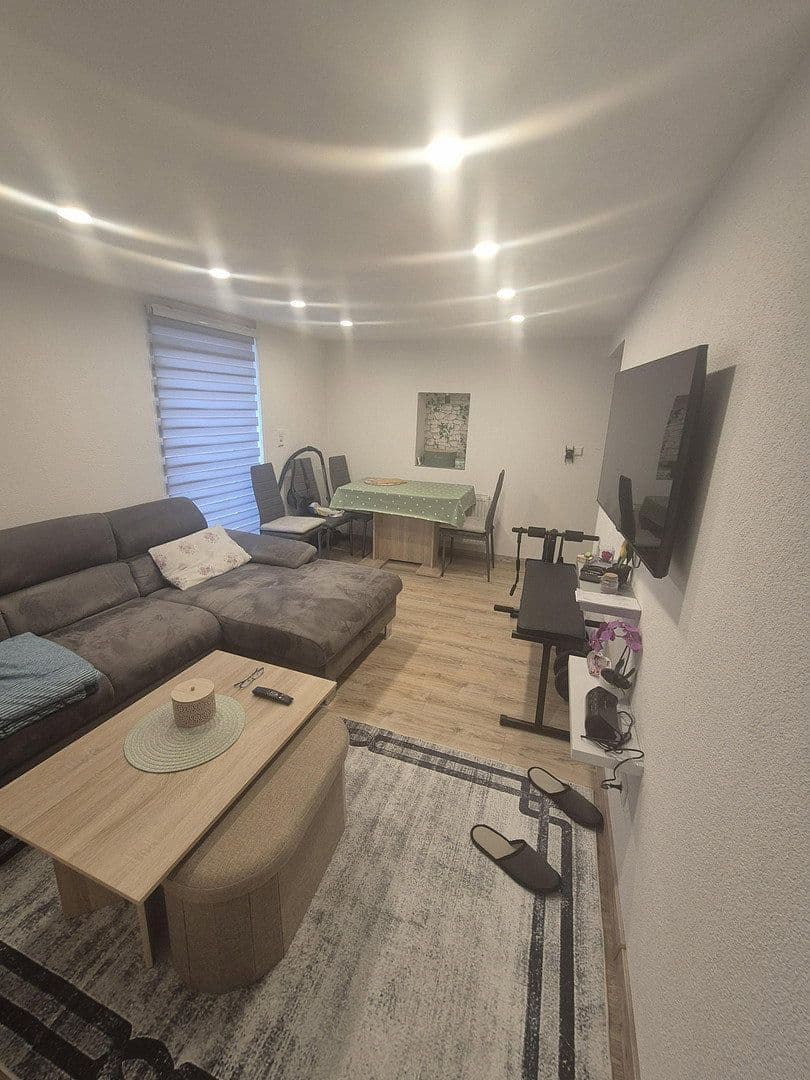 Predaj domu 200 m², pozemok 262 m², Illingen, Bádensko-Wurttembersko Predaj domu 200 m², pozemok 262 m², Illingen, Bádensko-Wurttembersko