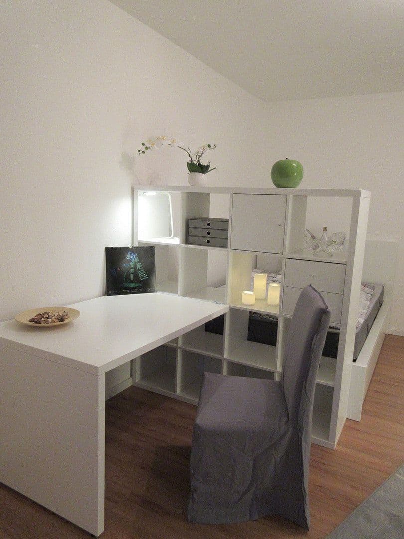Prenájom bytu 1-izbový 37 m², Berlin-Steglitz, Berlín Prenájom bytu 1-izbový 37 m², Berlin-Steglitz, Berlín