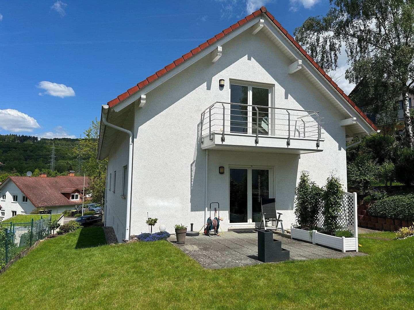 Prenájom bytu 2-izbový 70 m², Niedernhausen, Hesensko Prenájom bytu 2-izbový 70 m², Niedernhausen, Hesensko