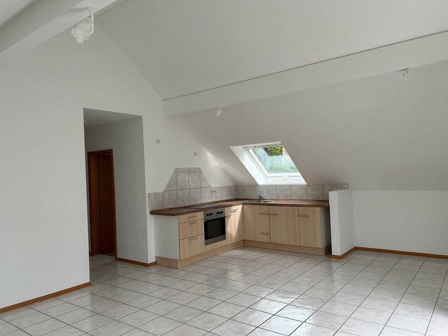 Prenájom bytu 2-izbový 70 m², Niedernhausen, Hesensko Prenájom bytu 2-izbový 70 m², Niedernhausen, Hesensko